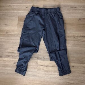 UA Butter-Soft Scrub Pants Dark Grey Gray Sz M